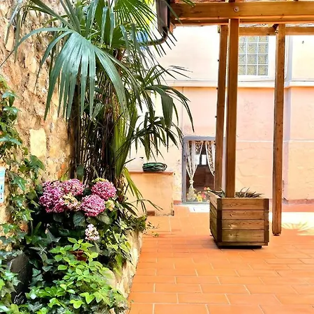 Antica Residenza Santa Chiara -city Center 3* ルッカ