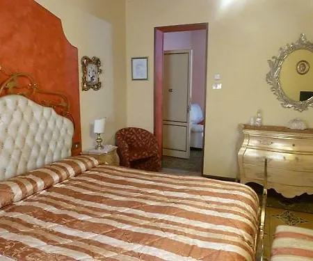 Antica Residenza Santa Chiara -city Center
