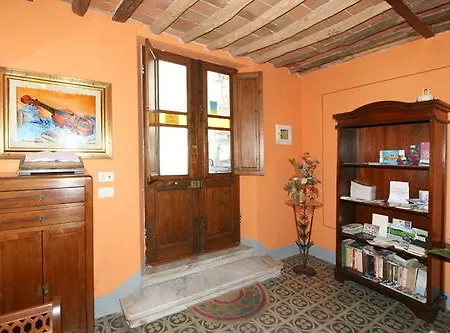 Antica Residenza Santa Chiara -city Center ゲストハウス ルッカ
