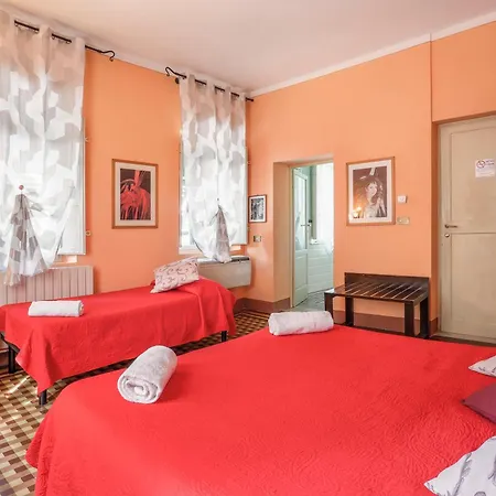 Antica Residenza Santa Chiara -city Center 3*