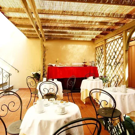 Antica Residenza Santa Chiara -city Center 3* Lucca